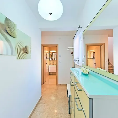 Casa Tara Three-Bedroom Holiday Home Pula Exterior foto
