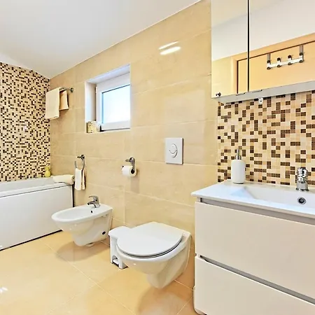 Casa Tara Three-Bedroom Holiday Home Pula Exterior foto