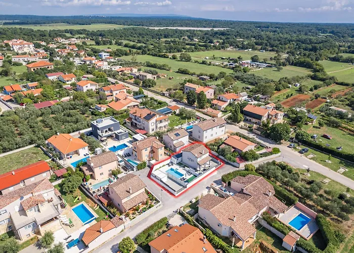 Casa Tara Three-Bedroom Holiday Home