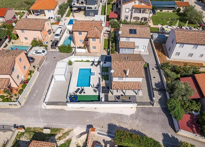 Casa Tara Three-Bedroom Holiday Home