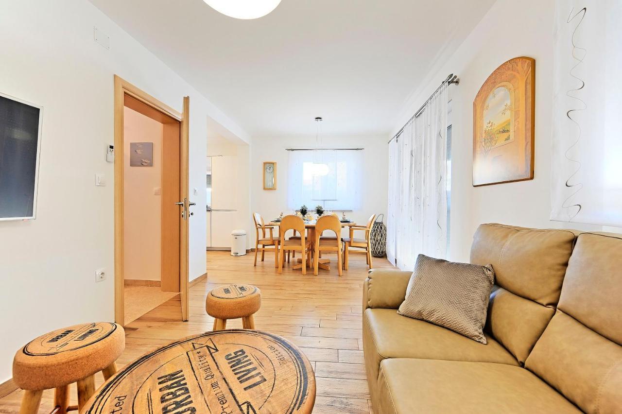 Holiday home Casa Tara Three-bedroom Pula