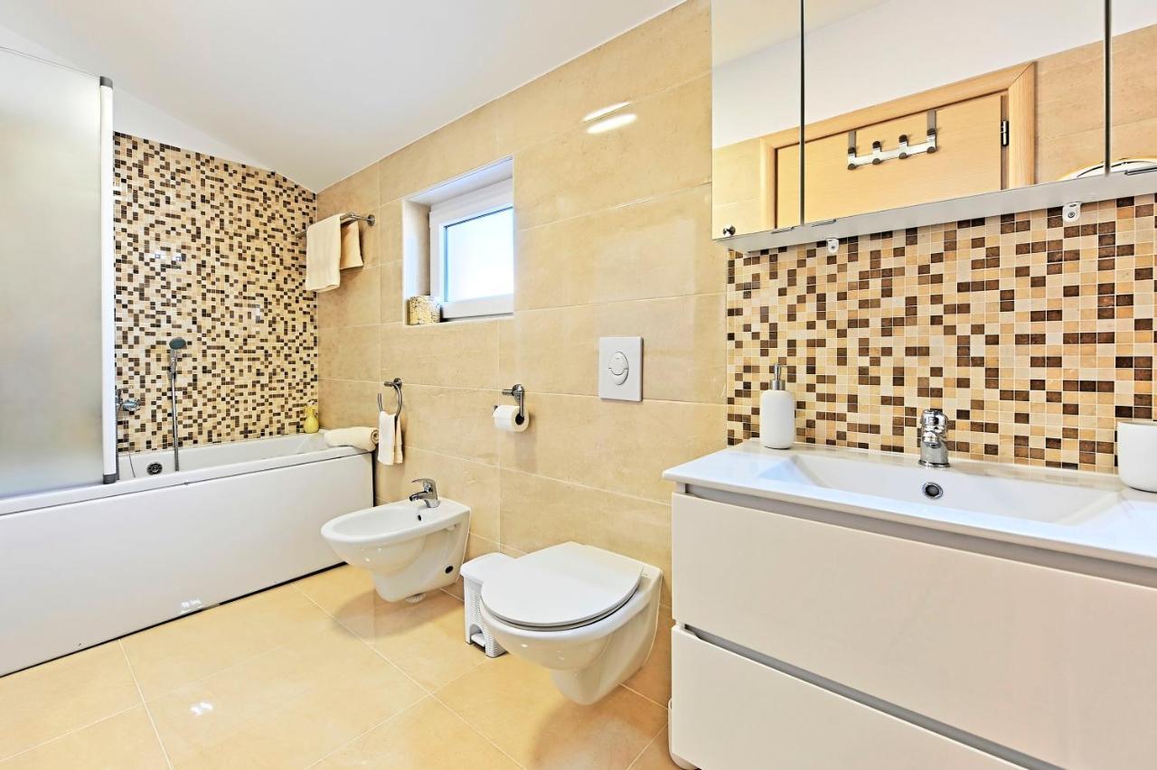 Casa Tara Three-bedroom Holiday home Pula