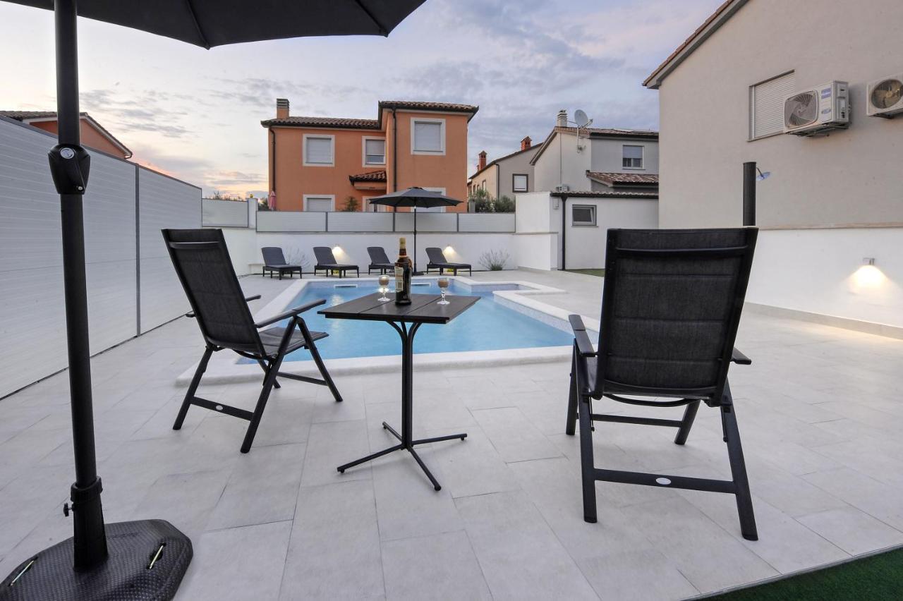 Casa Tara Three-bedroom Pula